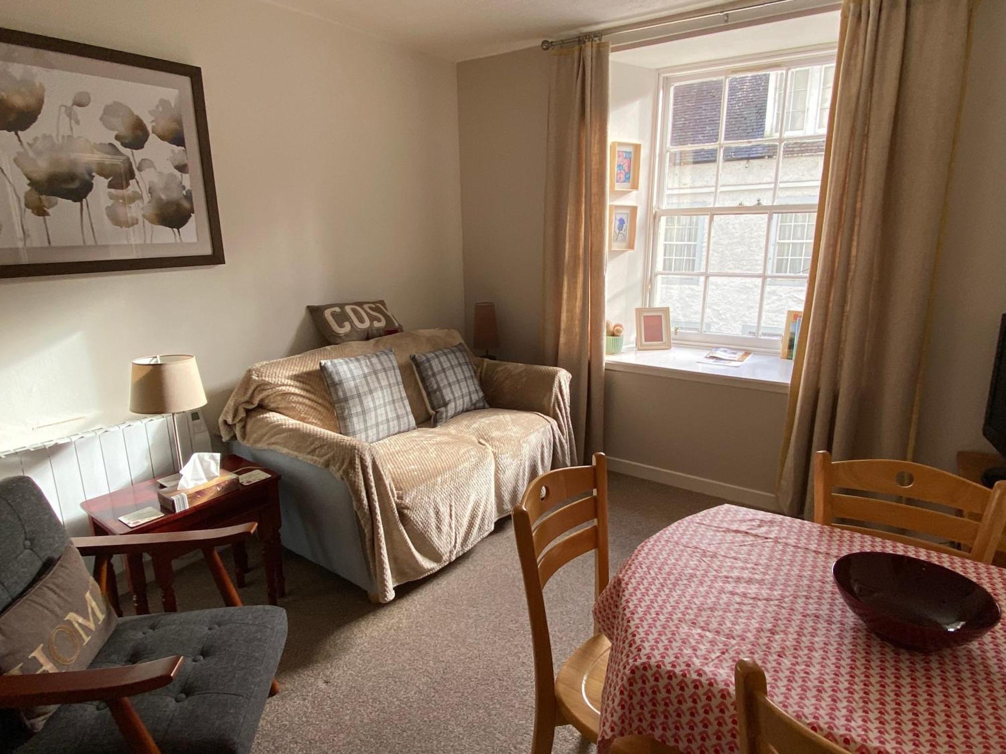 Cosy Central Apartment In Historic Dunkeld Extérieur photo